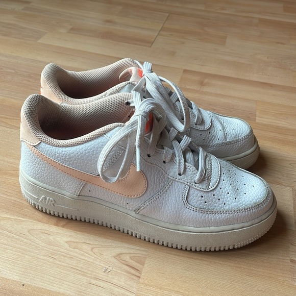 Nike Air Force 1 limited edition peach 2022 - Picture 4 of 9